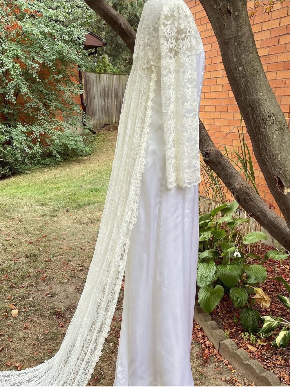 1960s Wedding Gown with Lace Train - Picture 6 of 6
